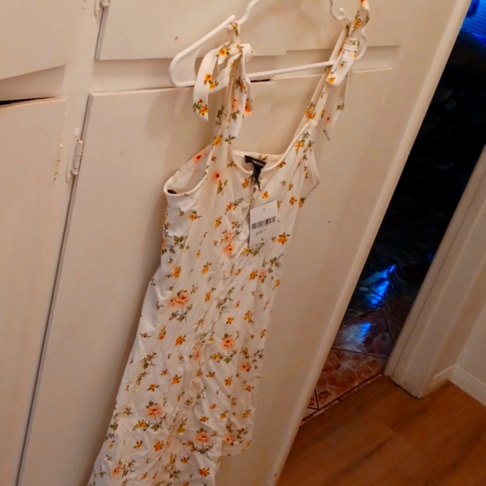 New floral white forever 21 dress with tags